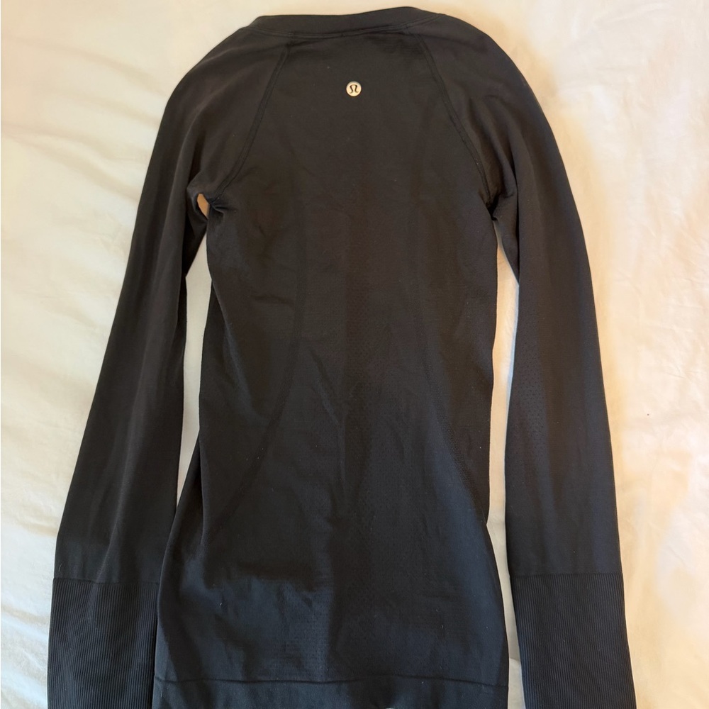 lululemon swiftly tech long-sleeve shirt 2.0 hip length - Picture 2 of 3